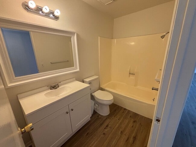 Building Photo - 274 Mountain View Dr