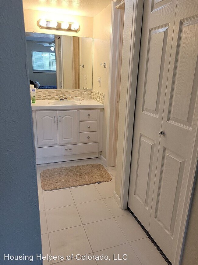 Building Photo - 2 br, 2 bath House - 625 Manhattan Place #208