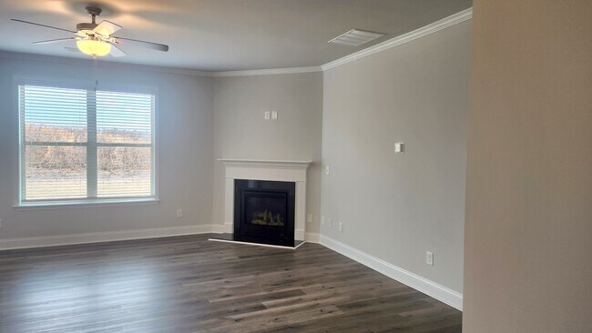 Building Photo - 1117 Sunny Vly Ln