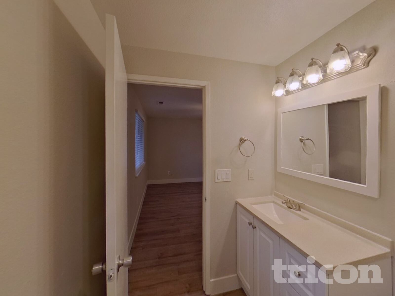 Building Photo - 15413 NE 47th Cir