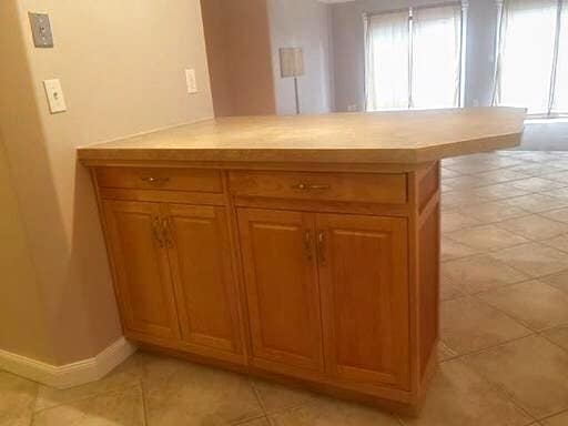 Building Photo - Spacious East Anchorage Home with Yard & Garage!