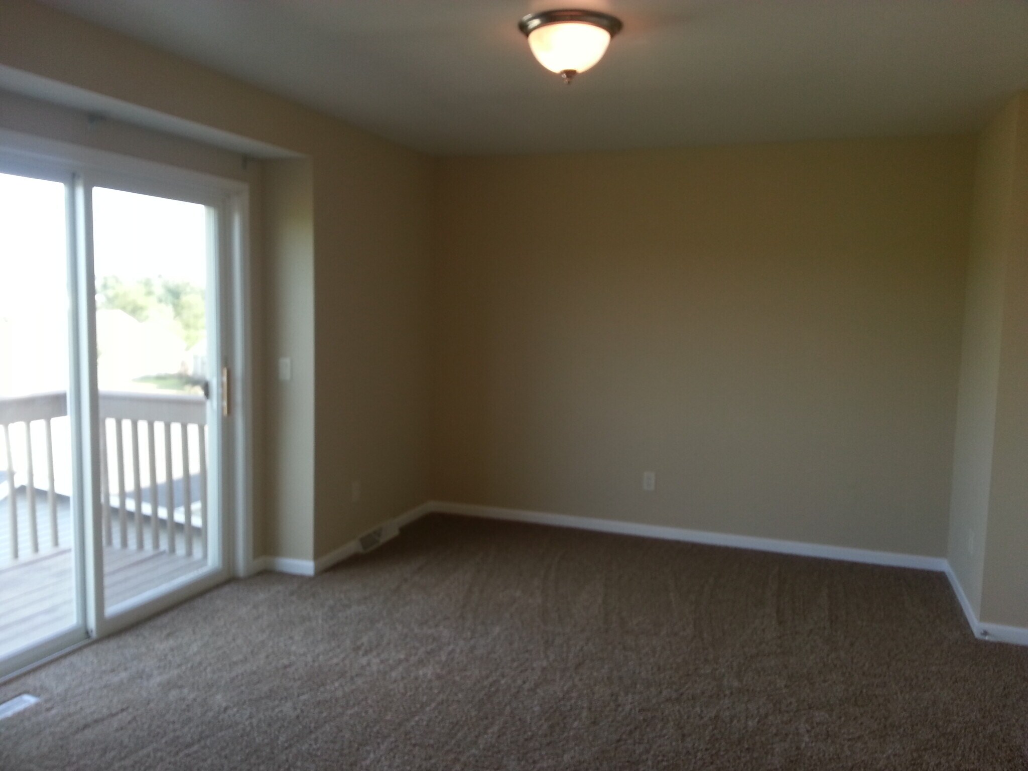 Building Photo - 307 Douglas Dr