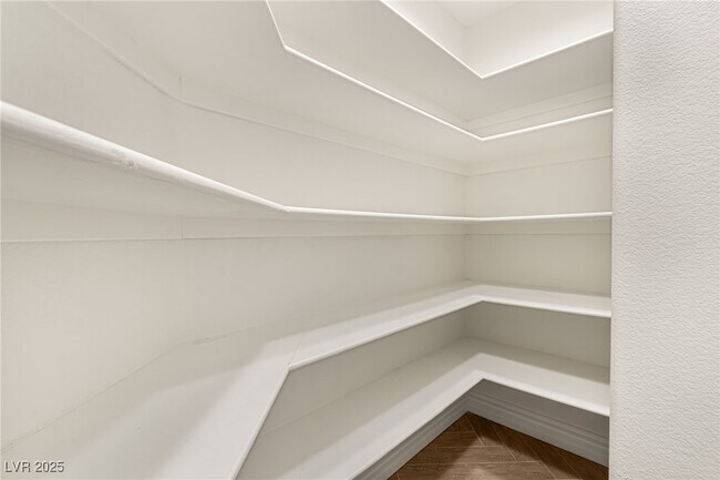 Building Photo - 2272 Coral Ridge Ave