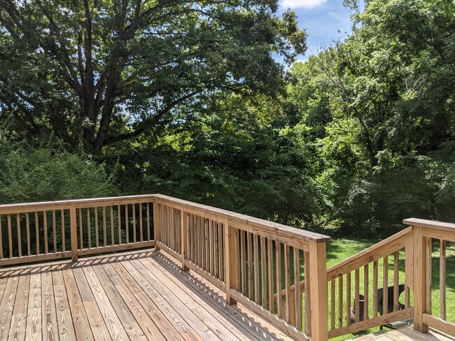 Building Photo - 3812 Thrall Dr