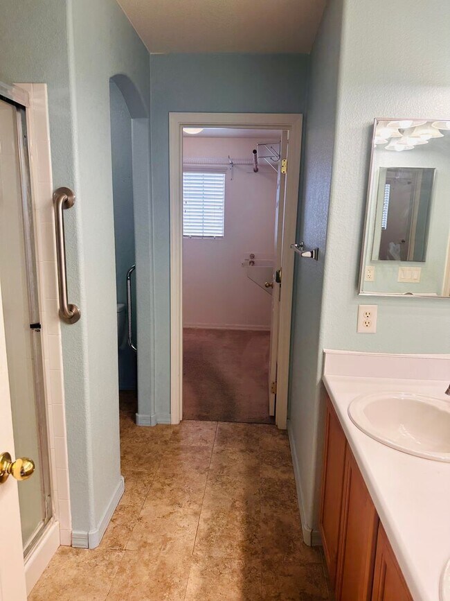 Building Photo - Rancho Sahuarita Home - Lovely 2 Bedroom Plus Den -AVAILABLE JAN 3rd!