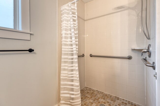 Building Photo - 9871 Menchaca Rd