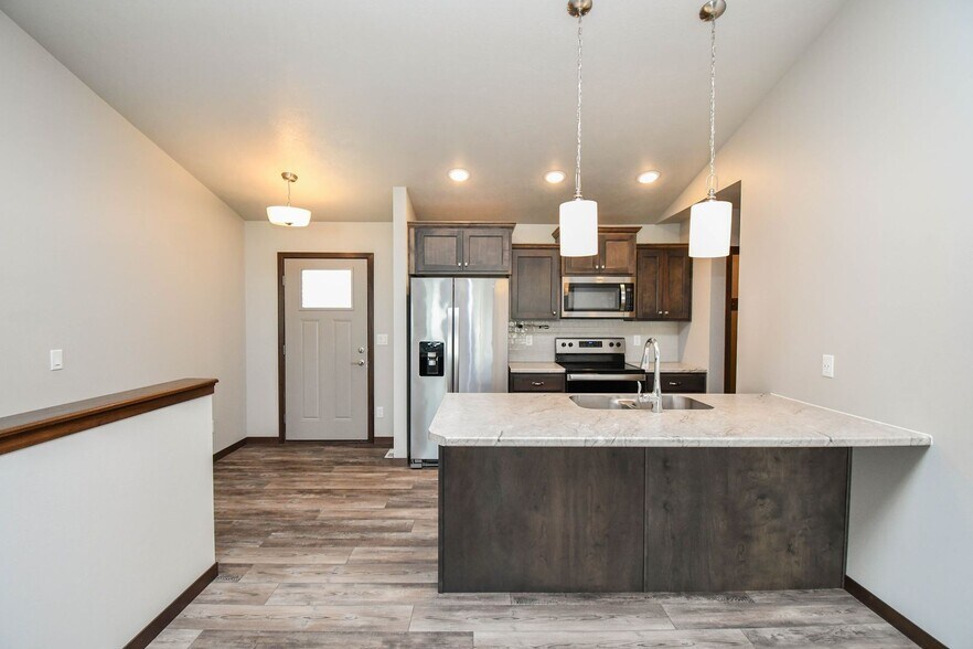 Building Photo - 1114 N Brennan Ct