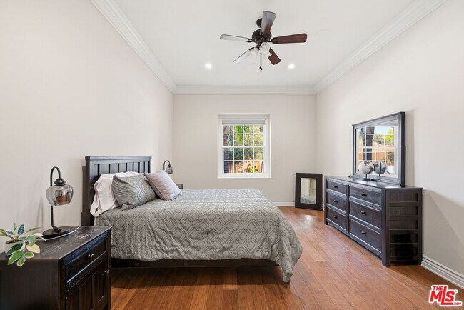 Building Photo - 501 Sadie Rd