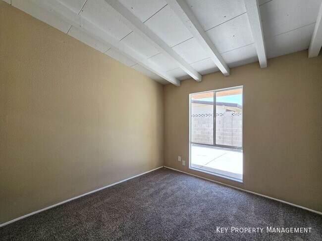 Building Photo - 713 N 18th St