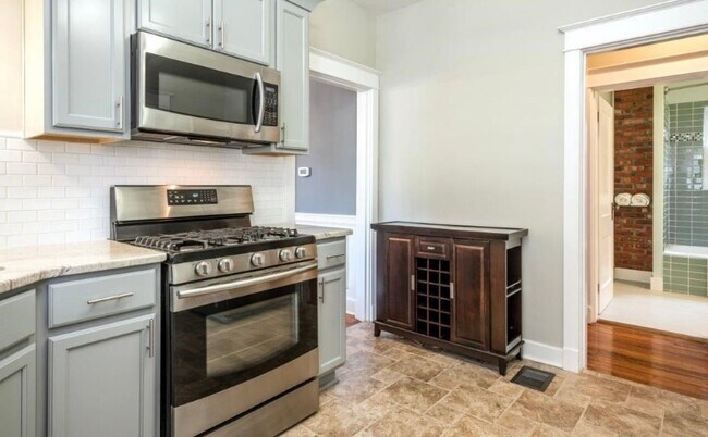 Building Photo - Gorgeous Renovated Highlands Bungalow – Av...