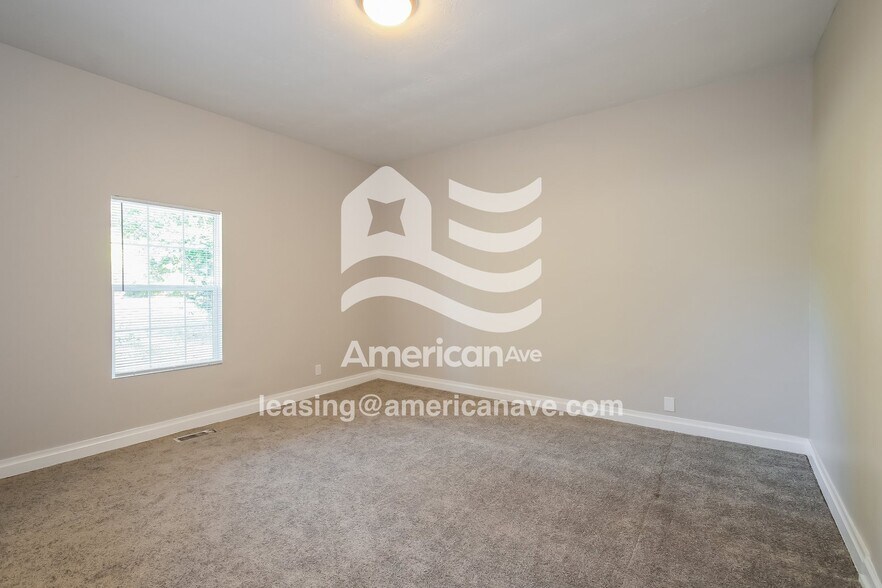 Building Photo - 756 Holt St