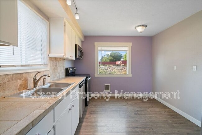 Building Photo - 2311 Neals Ln