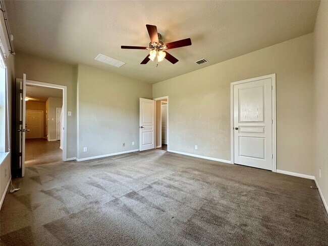 Building Photo - 11111 Kingsnorth Dr