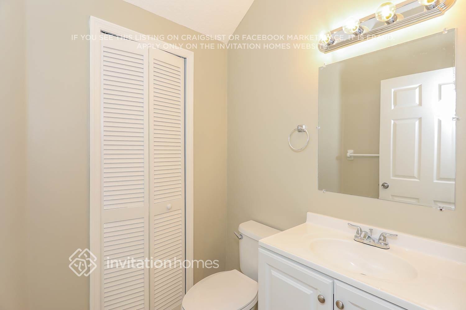 Building Photo - 10873 La Salinas Cir