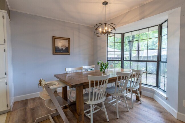 Building Photo - Coming Soon – Home in Lake Forest! | 100 S...