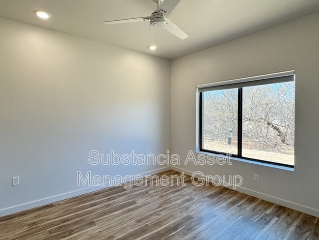 Building Photo - 1653 Midtown Pl