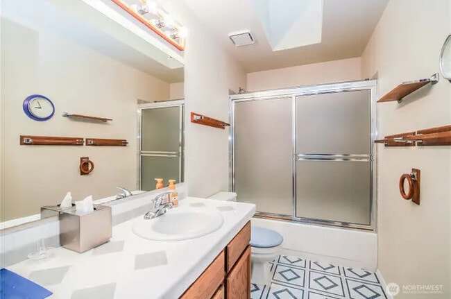 Building Photo - 10905 SE 220th Pl