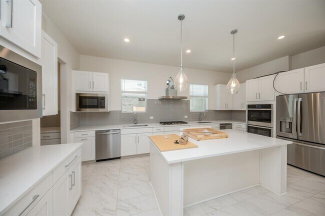 Building Photo - 11519 Silverman Trails