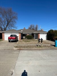 Building Photo - d0523red