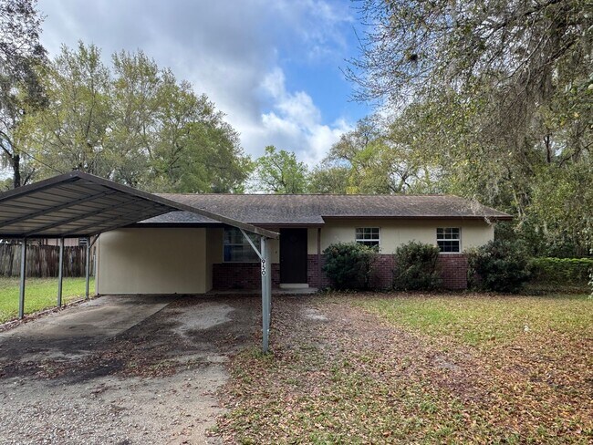 Building Photo - Charming 4 Bedroom, 1 Bathroom Home in Orange City!!