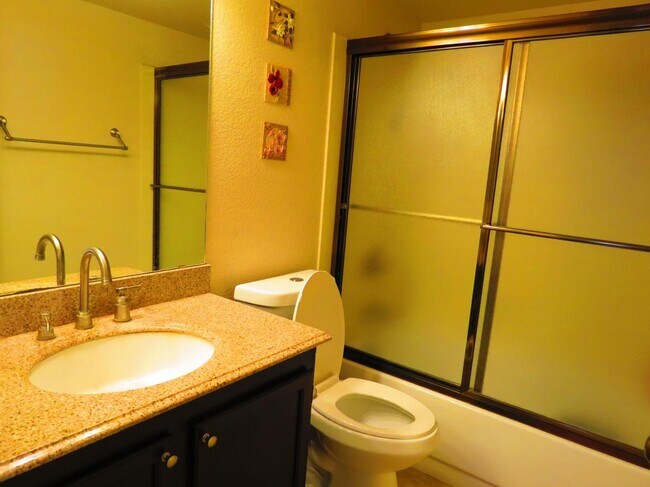 Building Photo - 4122 E Windsong Dr