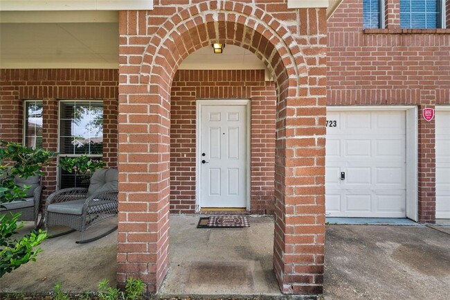 Building Photo - 13723 Anwar Dr