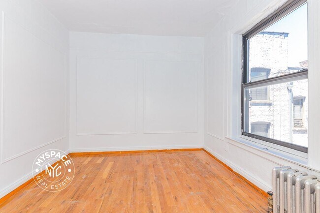 Building Photo - 228 S 3rd St