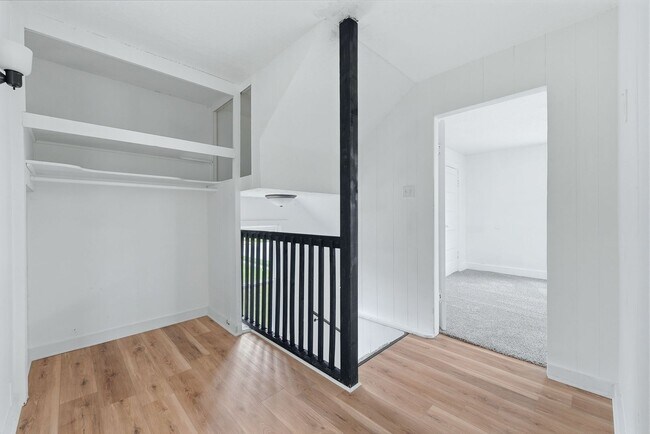 Building Photo - Charming 3BR with Garage & Updates