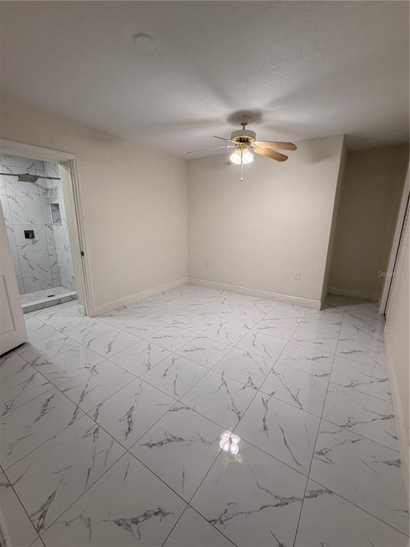 Building Photo - 1720 Park Dr