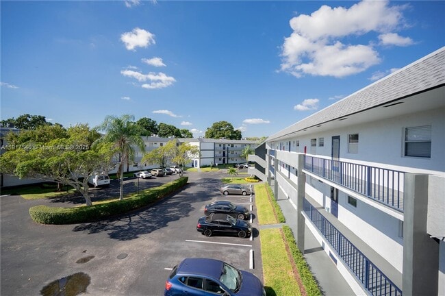 Building Photo - 8330 Sands Point Blvd