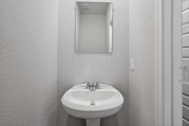 Building Photo - 1409 Mount Bassie Trl