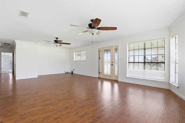 Building Photo - 128 Skyview Terrace