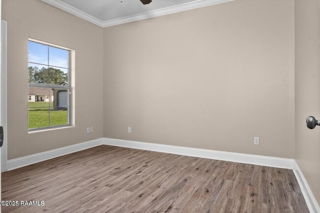 Building Photo - 1115 Jules Broussard Rd