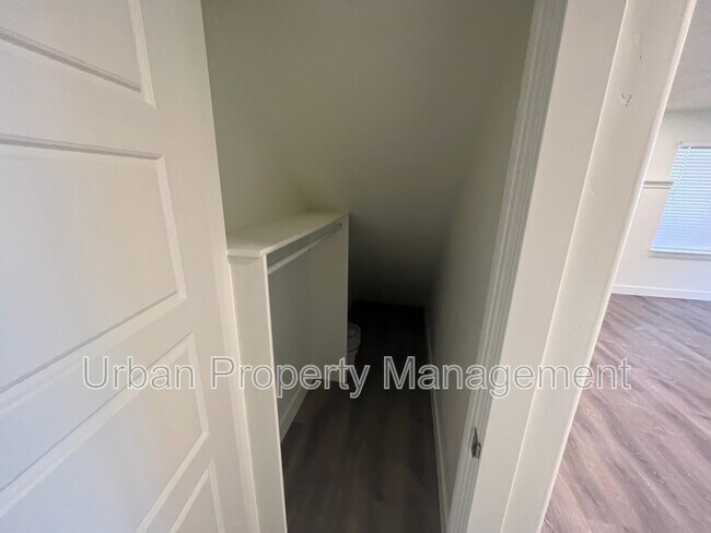 Building Photo - 940 Shadow Brk Ln