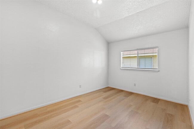 Building Photo - 8118 Vista Del Sol Dr