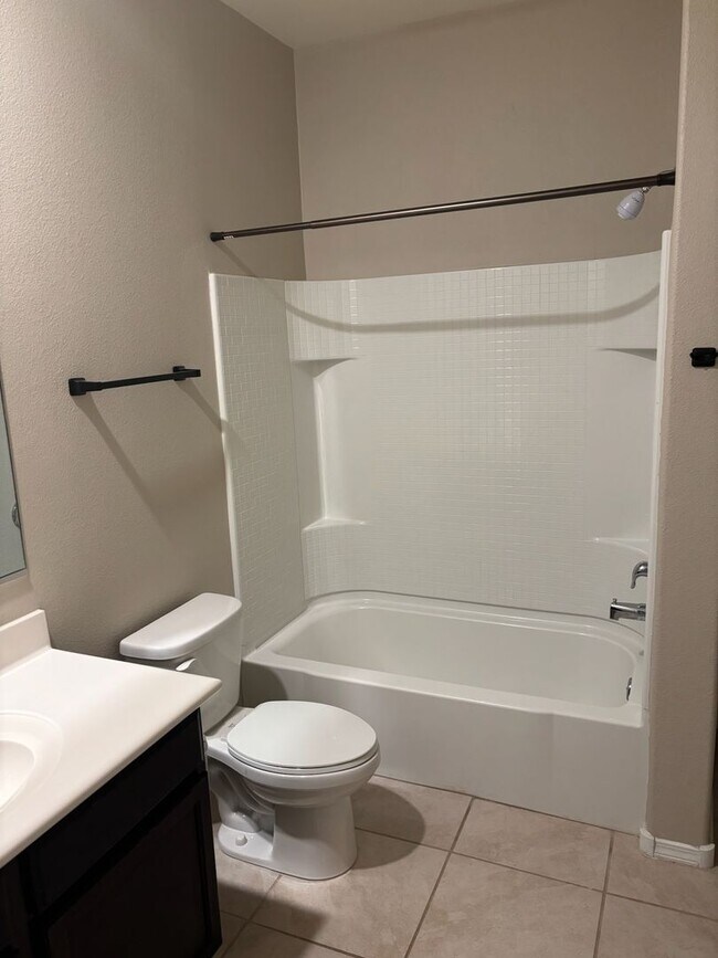Building Photo - Executive 2 story Town house 4 Bedroom 3 b...