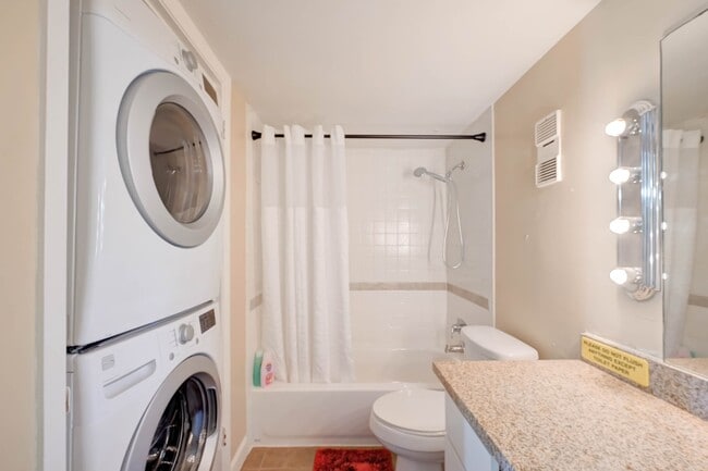 Building Photo - 8433 Hearth Dr