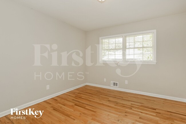 Building Photo - 1860 Gherry Dr