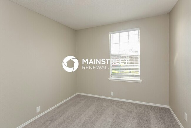 Building Photo - 4 Bedroom Pet-Friendly Home in Glenn Heights, TX with Main Street Renewal