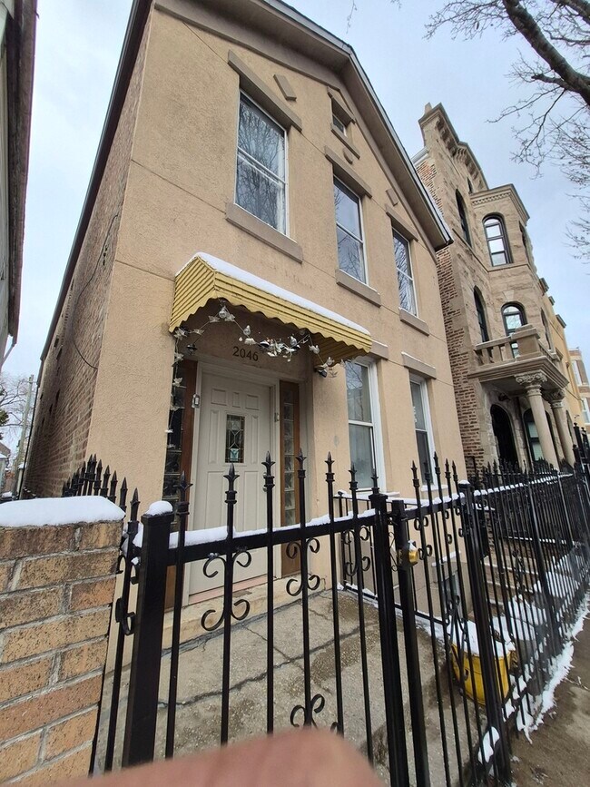 Building Photo - 2046 W 19th St
