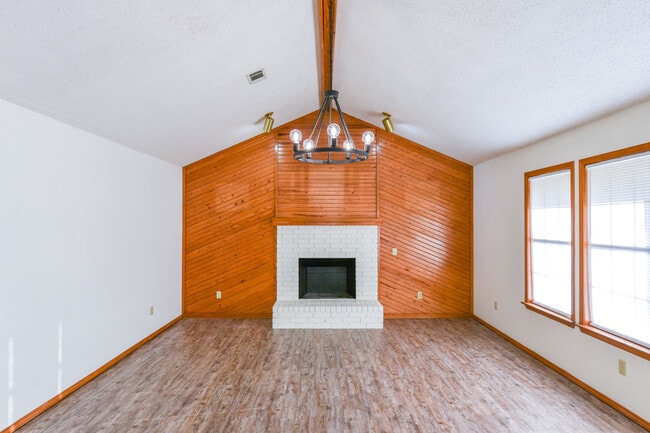 Building Photo - 107414 S 4770 Rd
