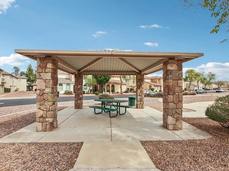 Building Photo - 10220 E Isleta Ave