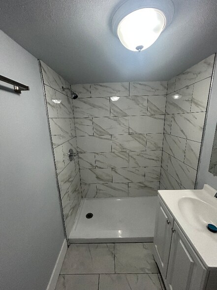 Building Photo - 1961 S Congo Ave