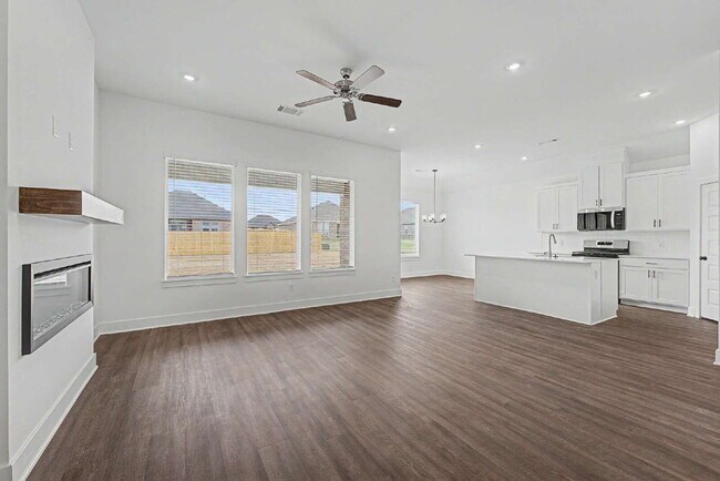 Building Photo - Brand NEW 3-Bedroom Retreat with Granite Finishes & Cozy Fireplace in Farmington!