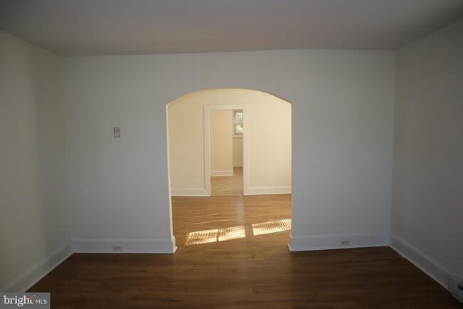 Primary Photo - 513 Decatur Ave