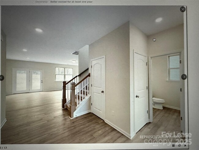 Building Photo - 5021 Kinsbridge Dr