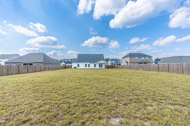 Building Photo - 151 Titleist Ct