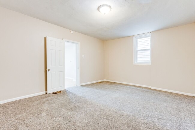 Building Photo - 2318 Leticoe St