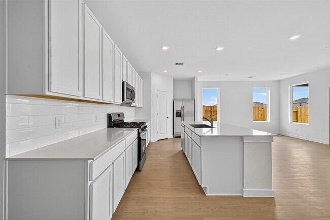 Building Photo - 28623 Great Saddle Trl