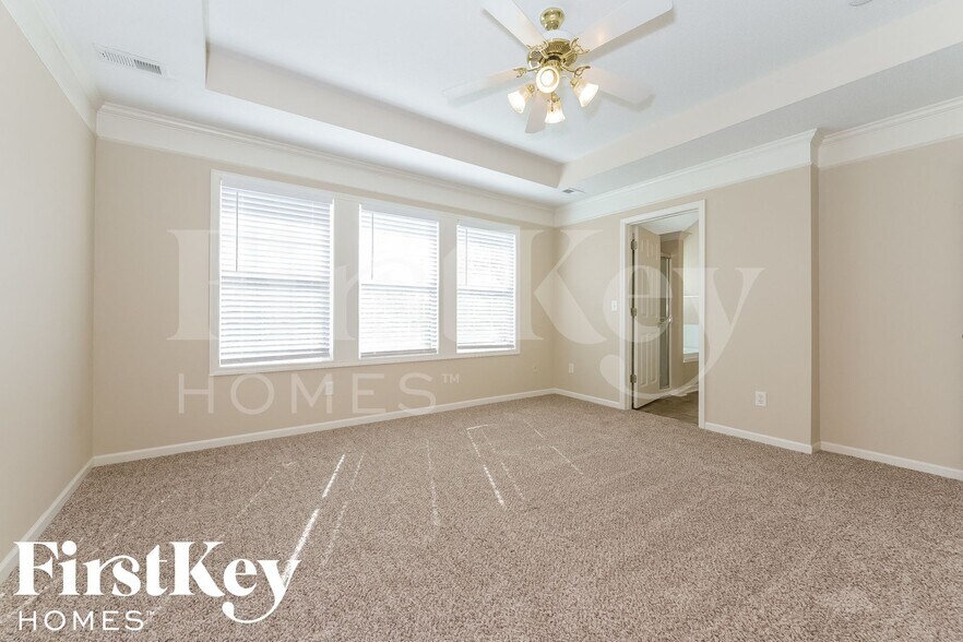 Building Photo - 711 Old Paint Rd